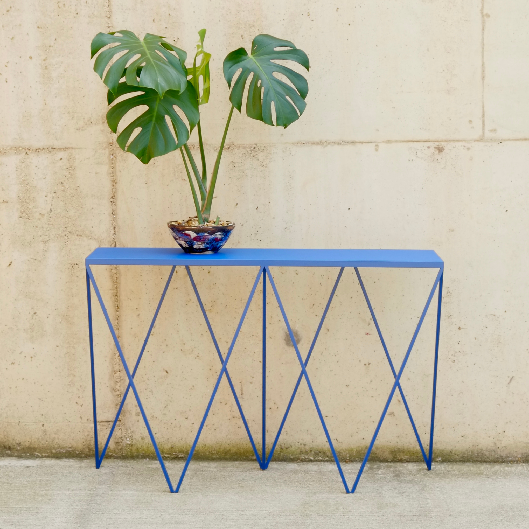 Giraffe Console Table - Linoleum Top